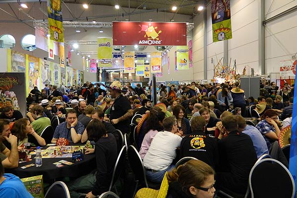 Blick in die Hallen auf der Spielemesse 2013 in Essen